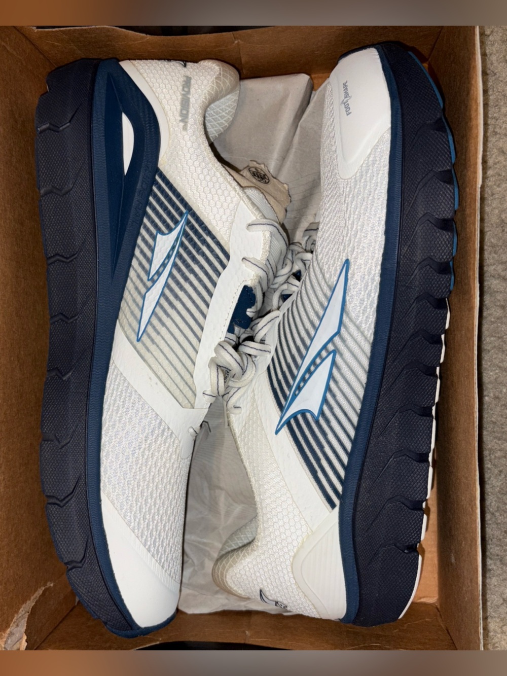 Altra Provision 4 Mens White Running Training Shoes US 11.5 EU 46